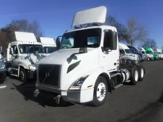 2019 VOLVO VNL