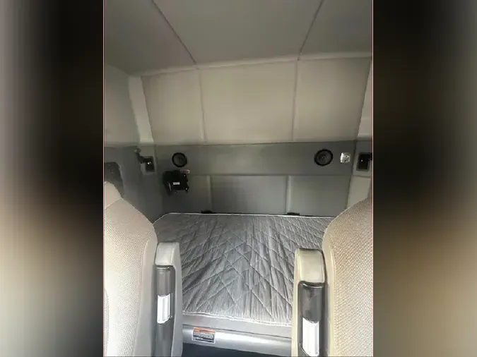 2017 KENWORTH T680