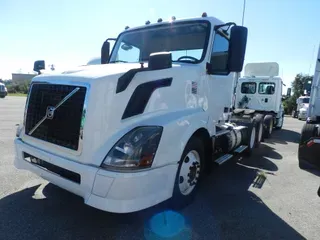 2015 Volvo VNL64TRACTOR