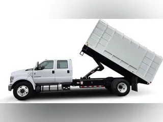 2022 Ford F-650