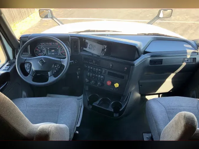 2022 INT LT625 6x4