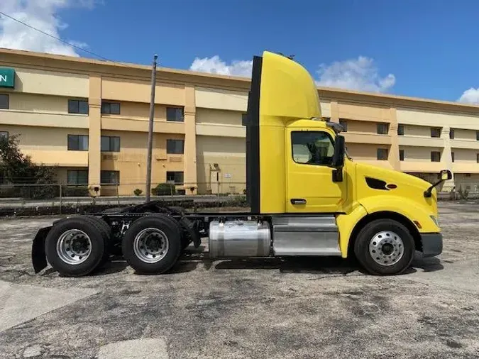 2021 Peterbilt 57907ce2829ee5ddf1399ffa0773cadcf7e