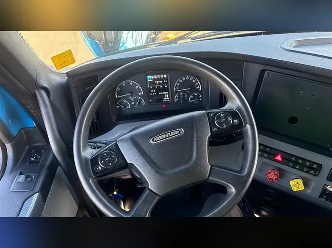 2022 FREIGHTLINER CA126
