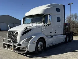 2024 VOLVO VNL64T760