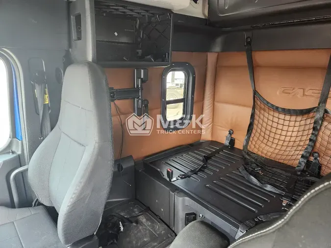 2019 FREIGHTLINER Cascadia 126