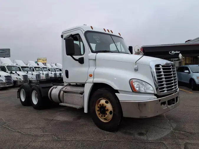 2019 FREIGHTLINER/MERCEDES CASCADIA 125