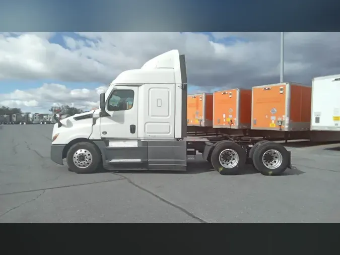 2021 Freightliner Cascadia 12607d6c53d8946b1063cbca5e59b08c2e6
