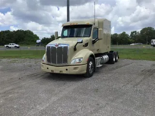 2017 PETERBILT 579