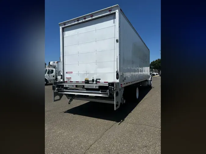 2018 FREIGHTLINER/MERCEDES M2 106