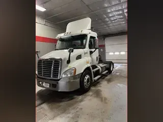 2014 Freightliner CASCADIA 113