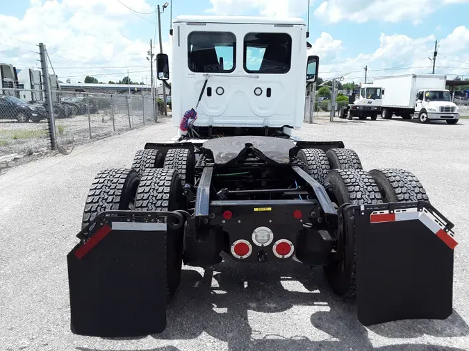 2019 FREIGHTLINER/MERCEDES CASCADIA 125