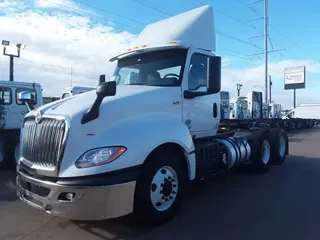 2019 NAVISTAR INTERNATIONAL LT625 DAYCAB T/A