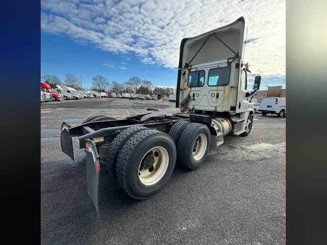 2018 FREIGHTLINER/MERCEDES CASCADIA 125