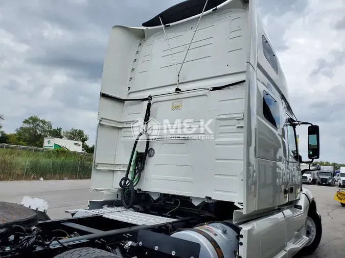 2019 VOLVO VNL64T760