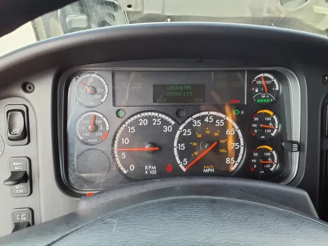 2022 FREIGHTLINER M2 106