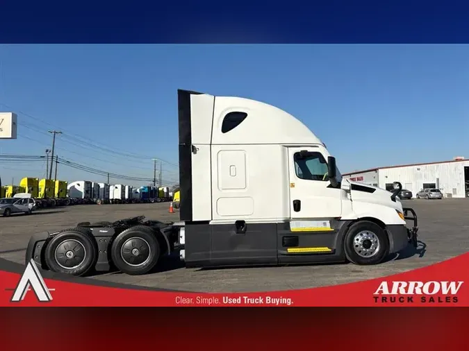 2022 FREIGHTLINER CA126