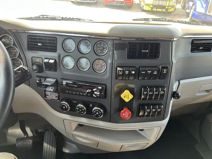 2020 Peterbilt 567