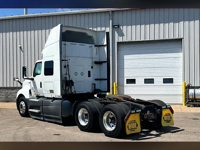 2022 INT LT625 6x4