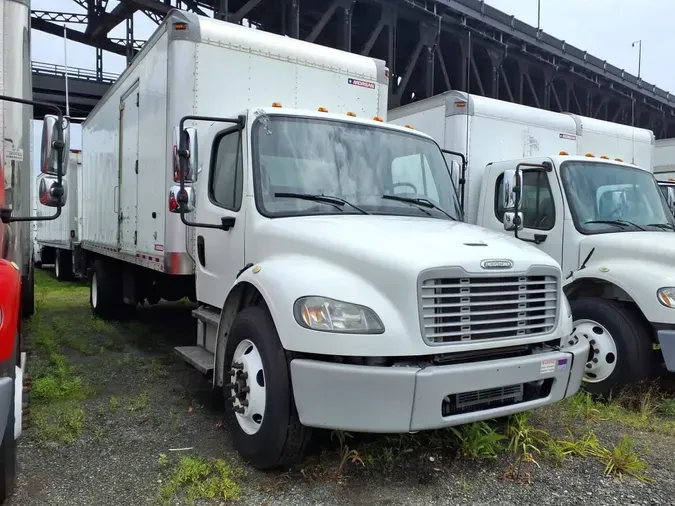 2018 FREIGHTLINER M2 106