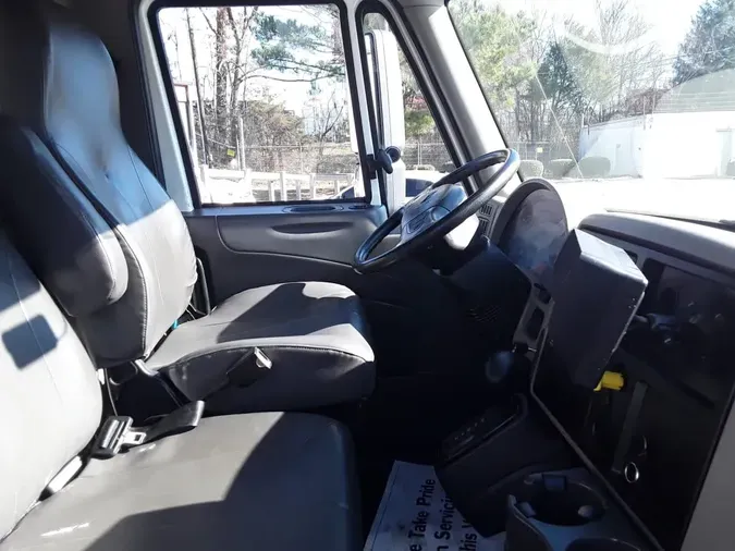 2019 NAVISTAR INTERNATIONAL 4300 SBA