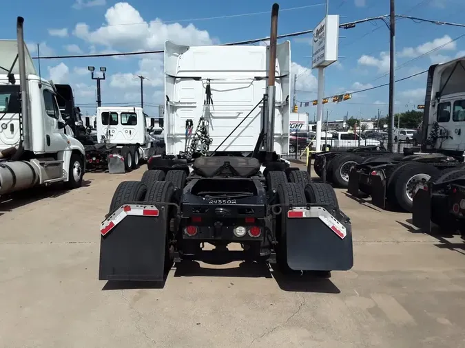 2020 VOLVO VNR64T-640