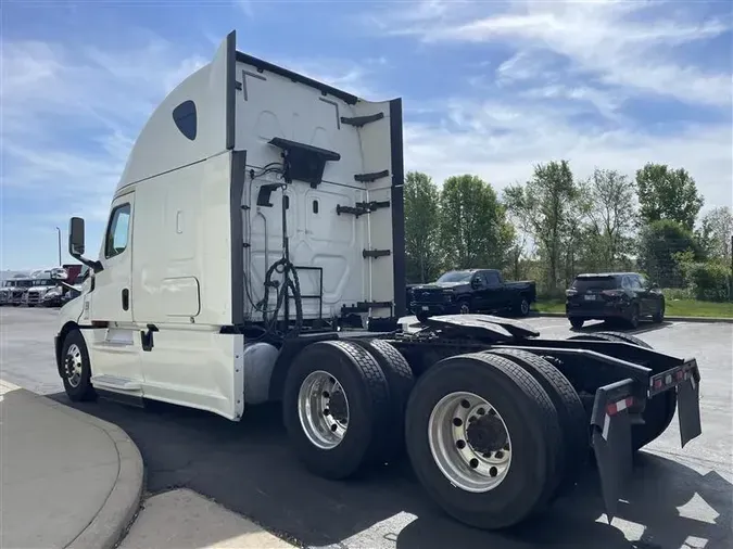 2020 FREIGHTLINER CA126