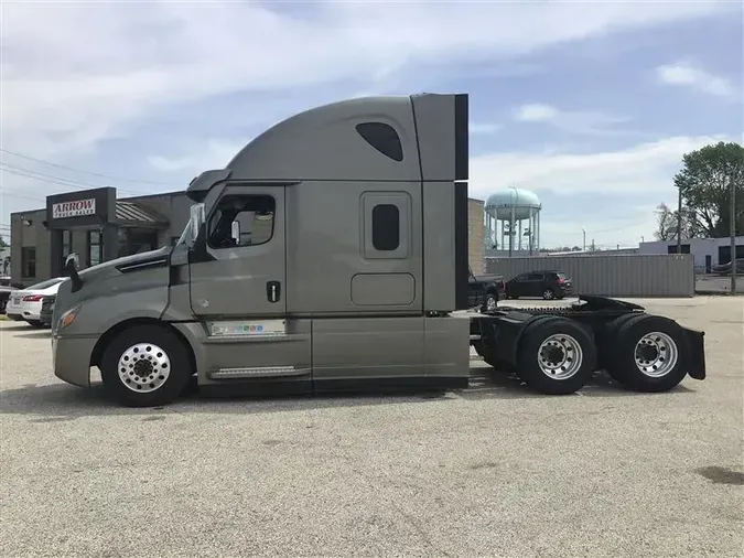 2021 FREIGHTLINER CA126