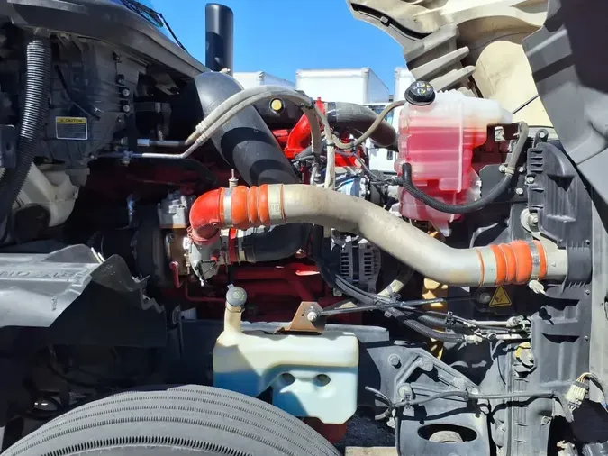 2019 NAVISTAR INTERNATIONAL LT625 DAYCAB T/A