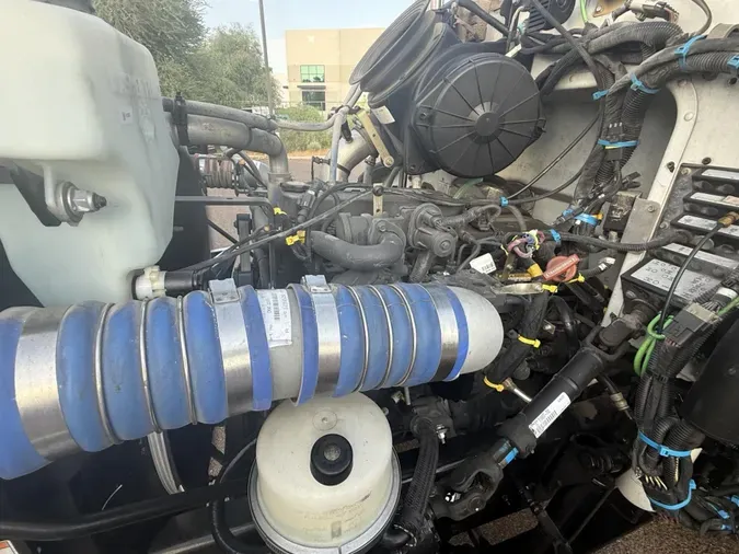 2019 Peterbilt 337