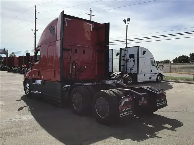 2021 FREIGHTLINER CA126