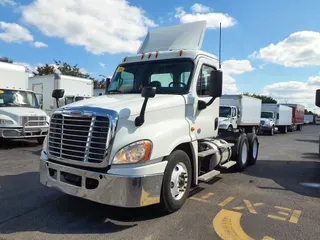 2016 FREIGHTLINER/MERCEDES CASCADIA 125