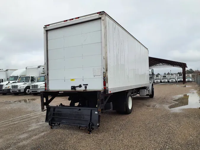 2013 FREIGHTLINER/MERCEDES M2 106