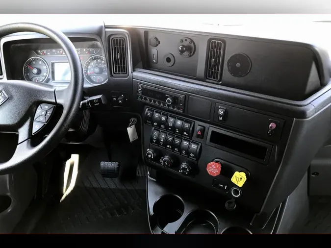 2023 INT LT625 6x4