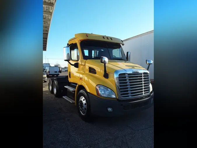 2018 FREIGHTLINER/MERCEDES CASCADIA 113