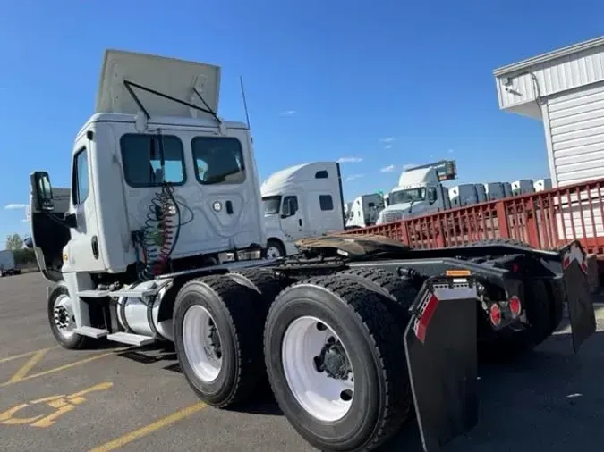 2019 FREIGHTLINER/MERCEDES CASCADIA 125