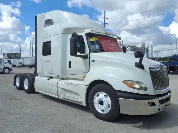 2019 NAVISTAR INTERNATIONAL LT625 SLPR CAB