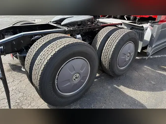 2023 FREIGHTLINER CA126