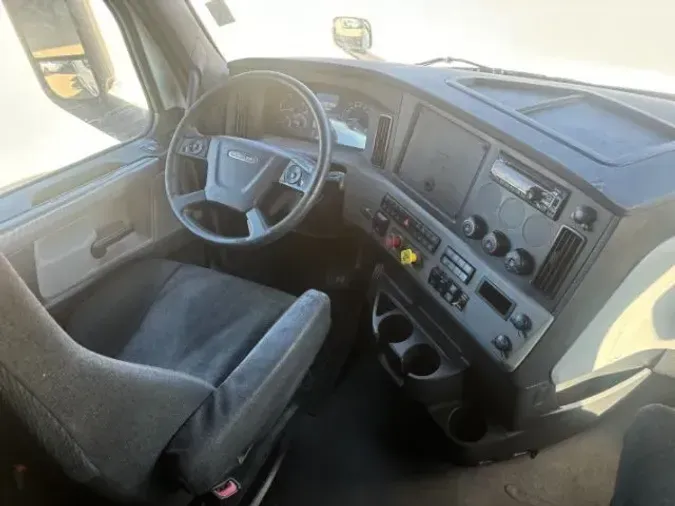 2019 Freightliner New Cascadia 1260811dc21f1639b22b1e8a41a5128ca2c