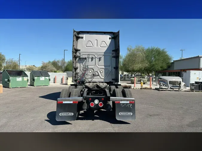 2024 Freightliner Cascadia 126