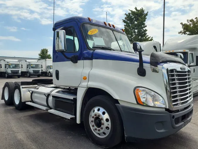 2019 FREIGHTLINER/MERCEDES CASCADIA 125