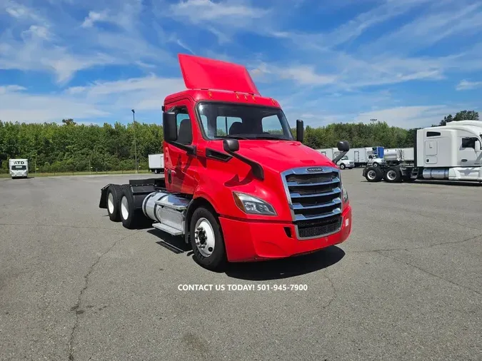 2019 FREIGHTLINER NEW CASCADIA 116