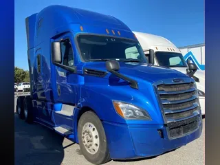 2019 Freightliner Cascadia 126