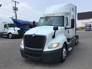 2019 INTL LT