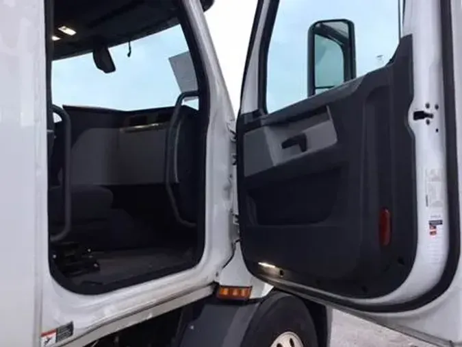 2019 Freightliner Cascadia