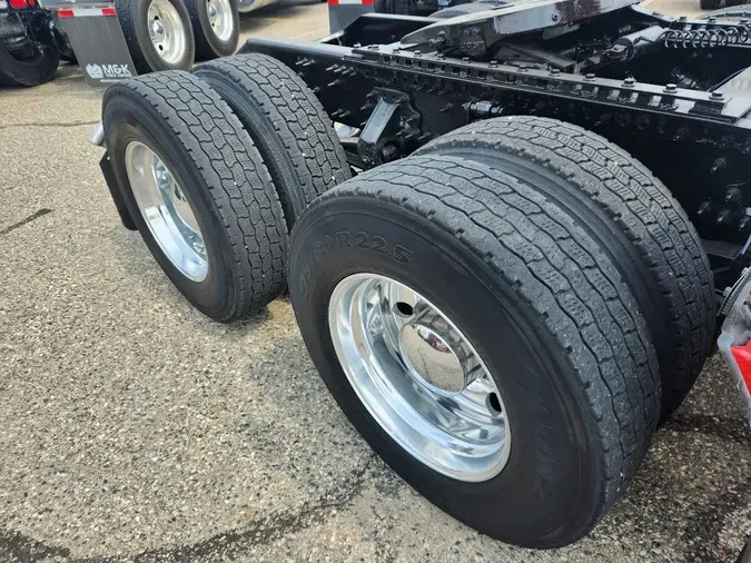 2018 VOLVO VNL64T670