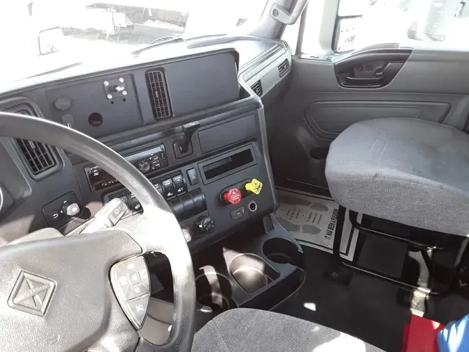 2019 NAVISTAR INTERNATIONAL LT625 DAYCAB T/A