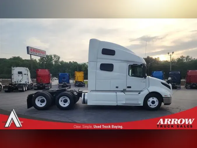 2020 VOLVO VNL760