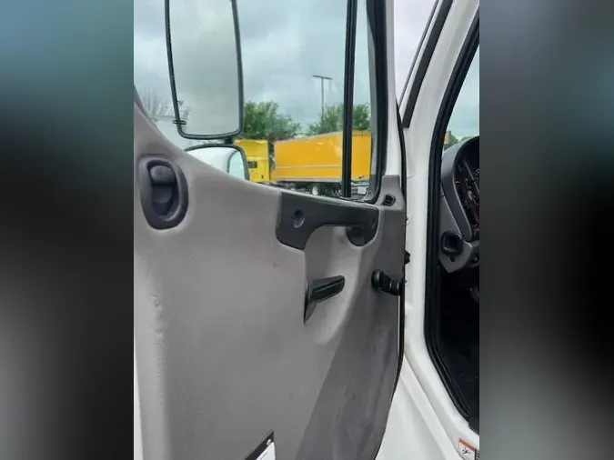 2020 Freightliner Business Class M2 106