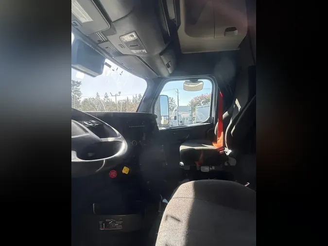 2023 FREIGHTLINER/MERCEDES NEW CASCADIA PX12664