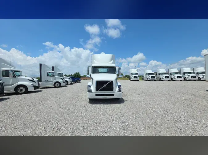 2018 Volvo VNL300